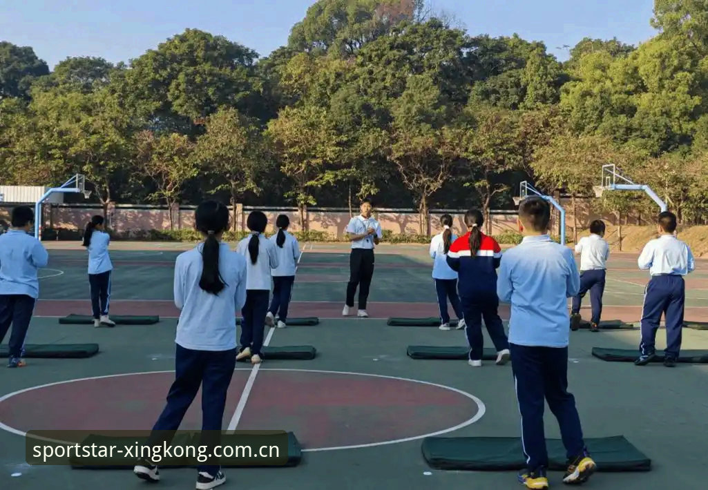 体育管理课：从贝纳蒂亚处理拉比奥事件看职业足球的决策艺术